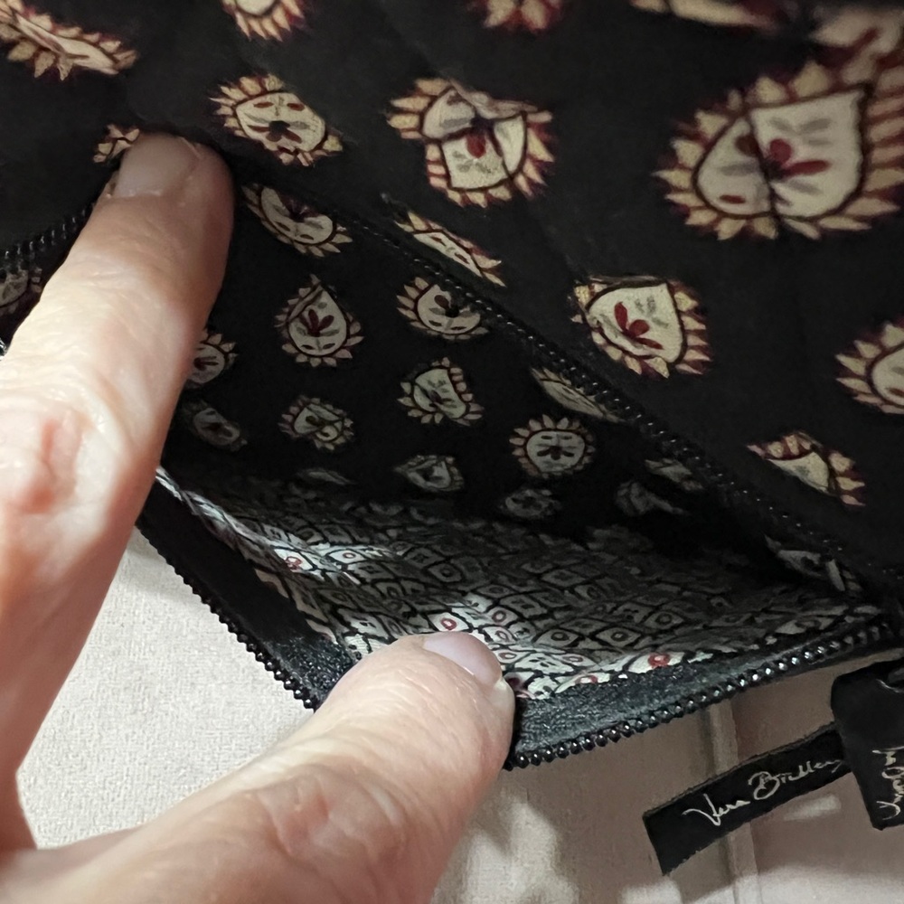 Vera Bradley Black and Cream Patterned Shoulder Bag - Picture 4 of 7